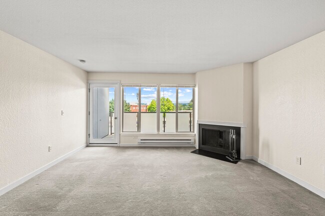 Building Photo - 5829 NE 75th St