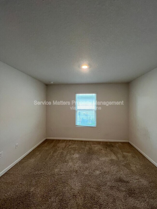 Building Photo - 5740 Guinevere Ln