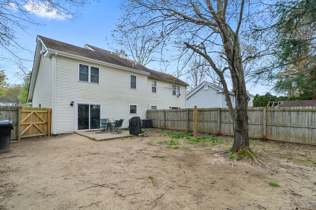 Building Photo - 65 Stoney Dr