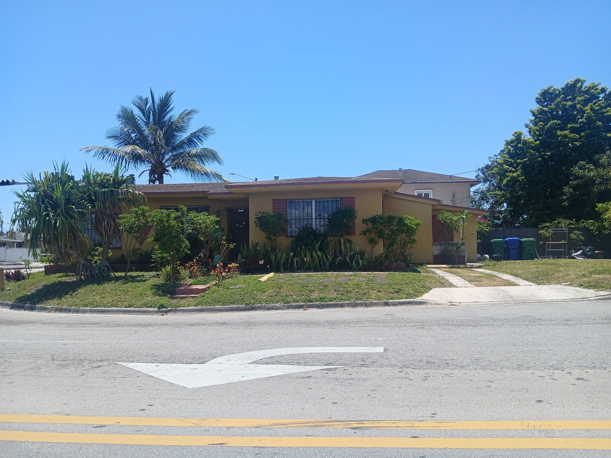 Building Photo - 1702 NW 3rd St