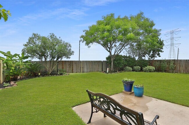 Building Photo - 9603 Red Rugosa Dr