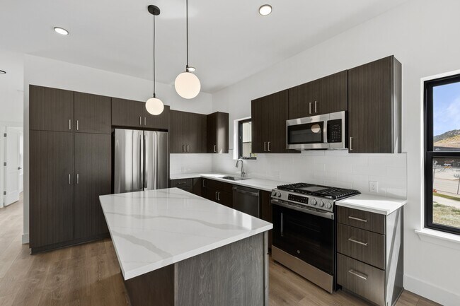 Building Photo - 112 Tavi Trl