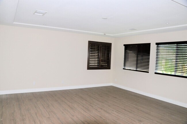 Building Photo - 15655 Iron Spring Ln