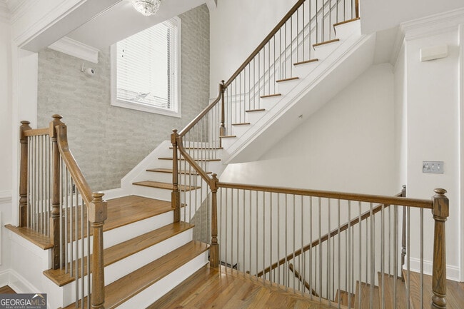 Building Photo - 1165 Laurel Pl