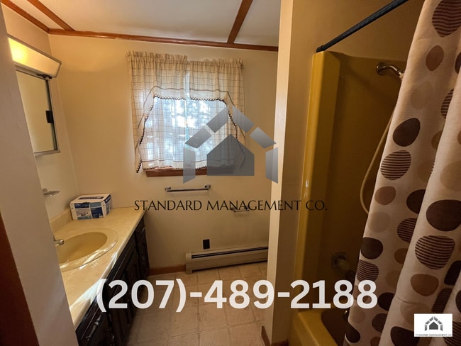 Building Photo - Four Bedroom Single Family House for Rent ...