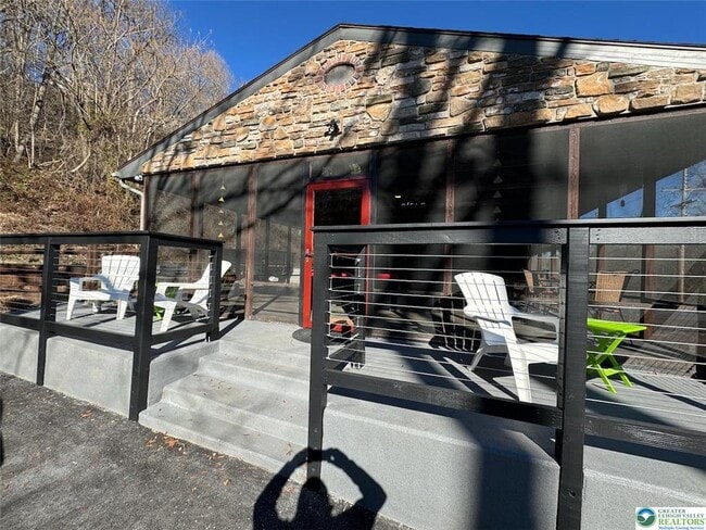Building Photo - 312 Lehigh Dr