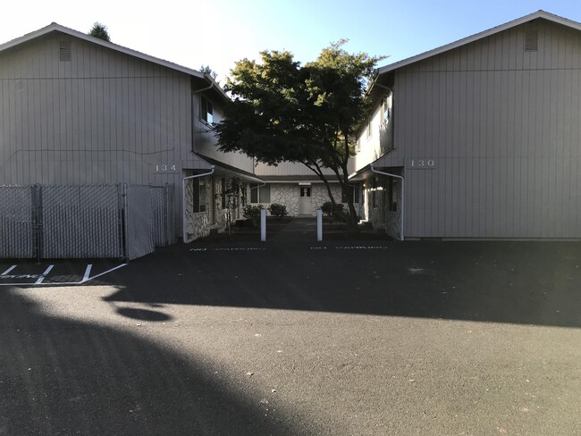 Building Photo - 130 NE Conifer Blvd