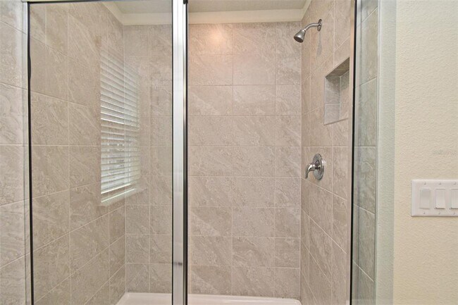 Building Photo - 3101 Emerald Acrs Ln