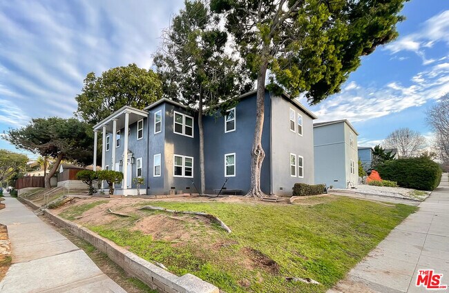 Building Photo - 1103 Ocean Park Blvd