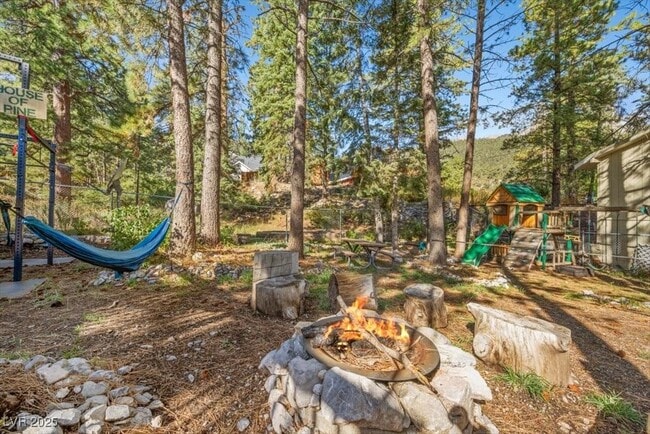 Building Photo - 223 Rainbow Canyon Blvd