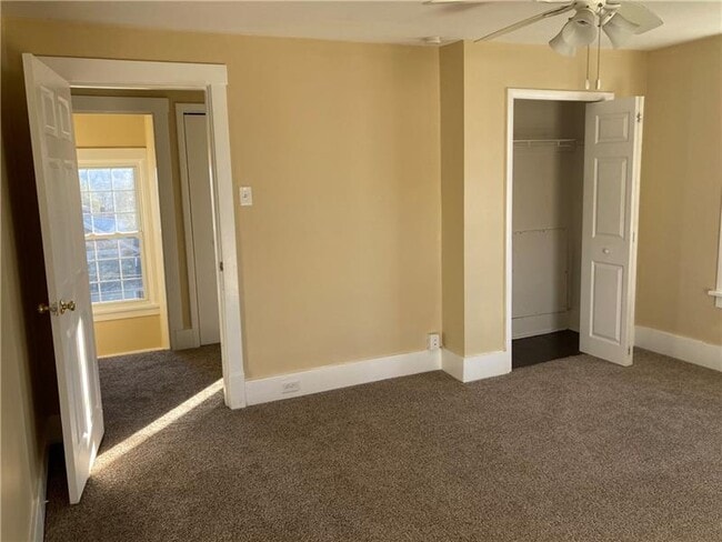 Building Photo - 106 Church Ave