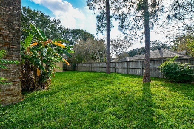 Building Photo - 7411 Betanna Dr