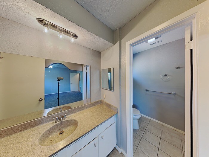 Building Photo - 7767 Water Park Ln