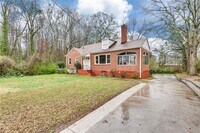 Building Photo - 1287 Eastland Rd SE