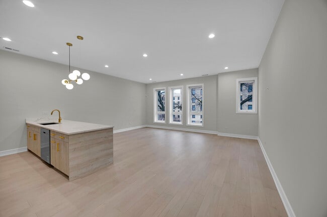 Building Photo - 4629 S Michigan Ave