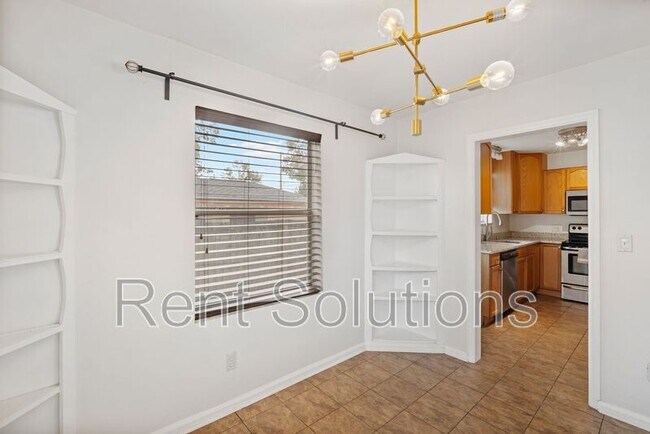 Building Photo - 725 35th St N