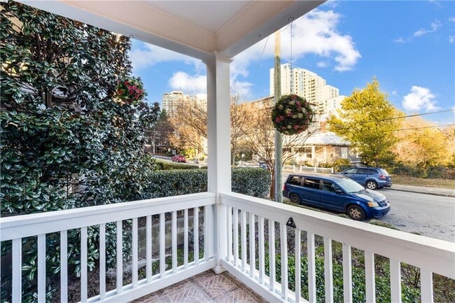 Building Photo - 71 17th St NE