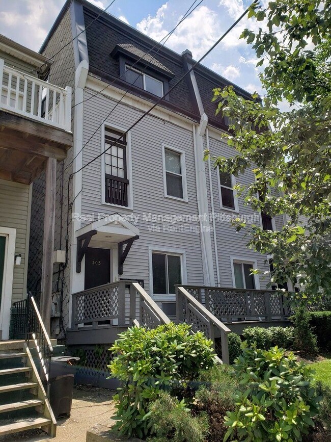Building Photo - 203 Lehigh Ave