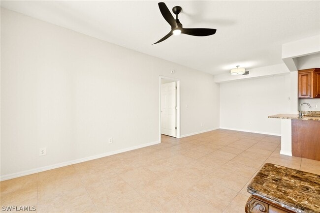 Building Photo - 6401 Aragon Way