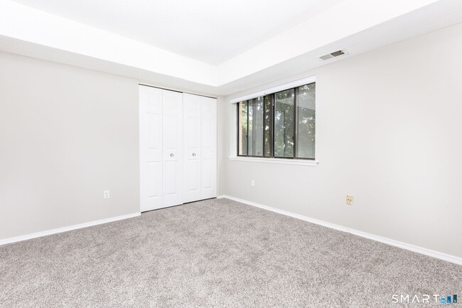 Building Photo - 25 Stanley St