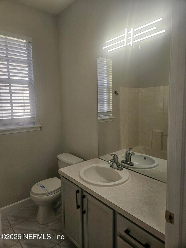 Building Photo - 10550 Baymeadows Rd