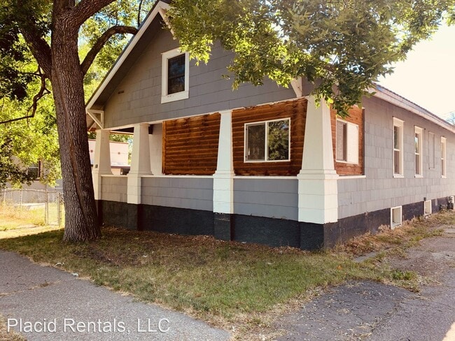Primary Photo - 3 br, 1.5 bath House - 10 17th St N