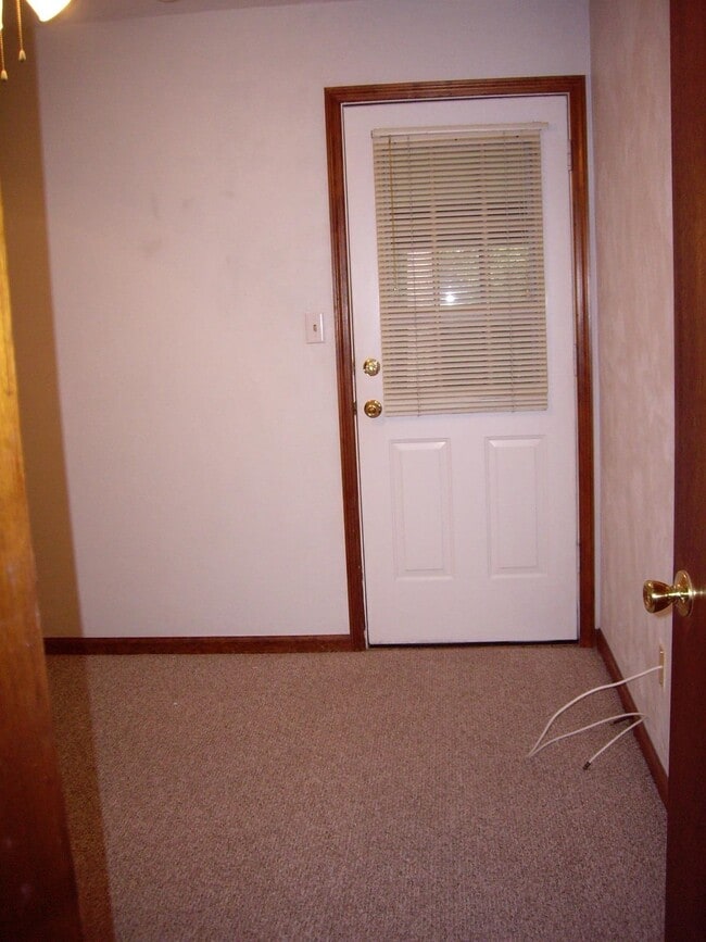 Building Photo - 2111 Victory Garden Ln