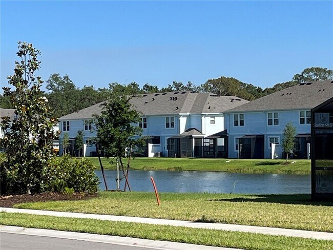 Building Photo - 3008 Via Sienna Cir