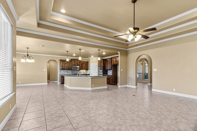 Building Photo - 5811 Oak Creek Drive