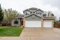 Building Photo - Gorgeous 6 bed 3.5 bath home located in Longmont, CO!