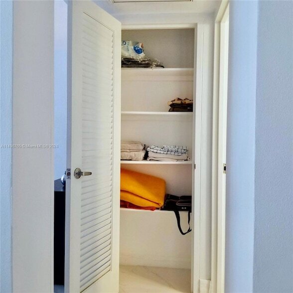 Building Photo - 3000 S Ocean Drive Unit 510