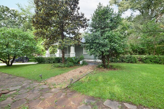 Building Photo - Charming 1920's Bungalow w/ Modern Upgrade...