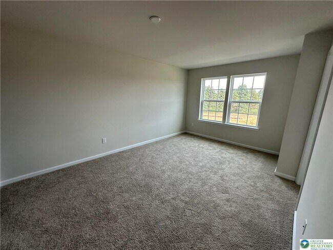 Building Photo - 1253 Susan Cir