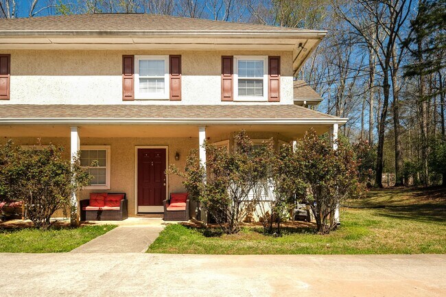 Building Photo - 1535 Cedar Shoals Dr