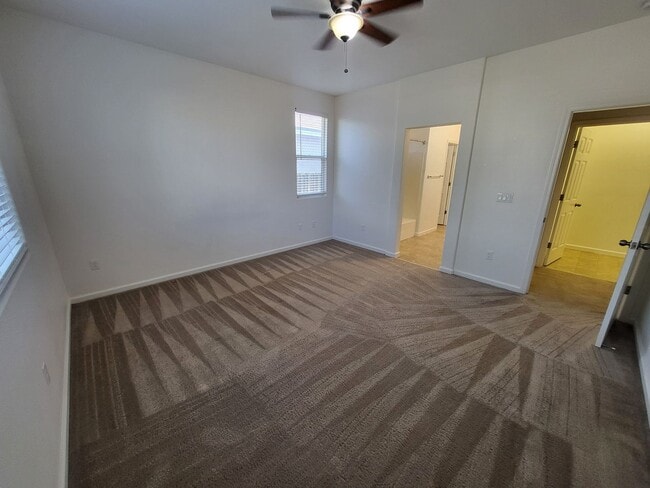 Building Photo - 141 Catlin St