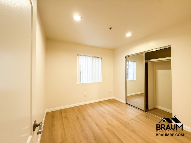 Building Photo - 1421 Centinela Ave