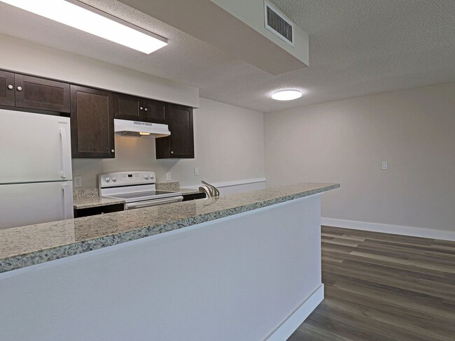 Building Photo - Mystic Gardens 5303-315 Summerlin Rd Fort ...