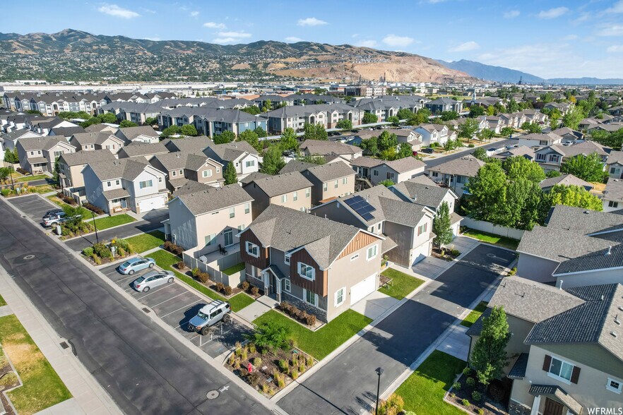 neighborhood - 929 W Stonehaven Dr
