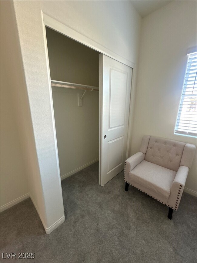 Building Photo - 213 Late Harvest Ave