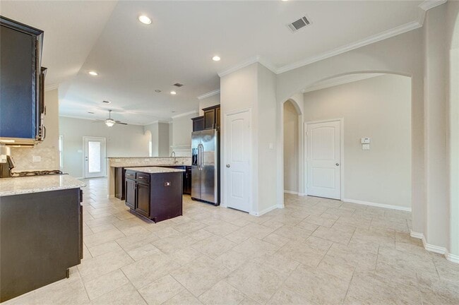 Building Photo - 6710 Trinity Trail Ln