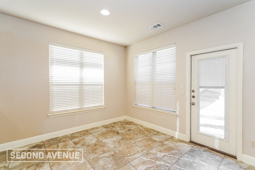 Building Photo - 401 Bamborough Dr