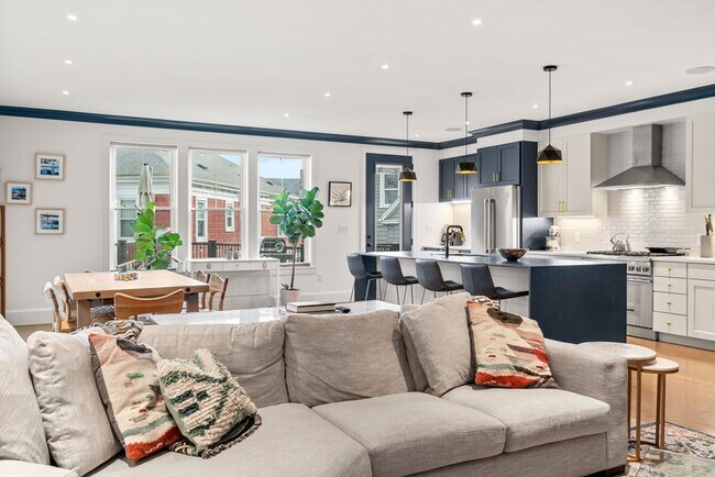 Building Photo - 5 Caspian Way