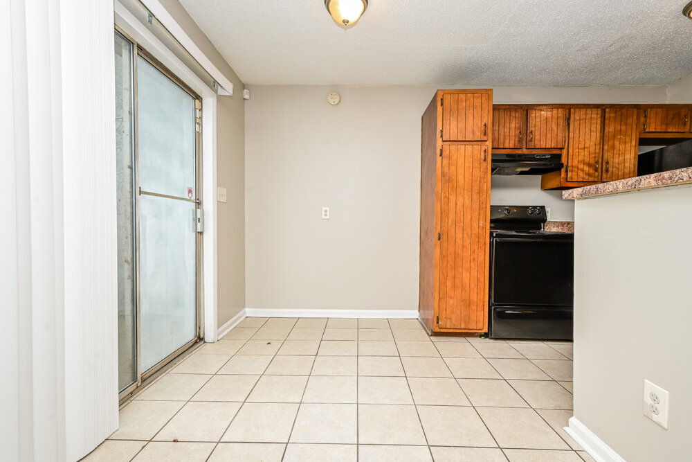 Building Photo - 8536 Pineland Dr