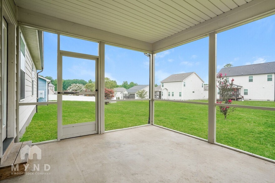 Building Photo - 991 Airedale Trail