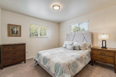 Building Photo - **FIRST MONTH FREE**!!  Immacutate, FULLY FURNISHED 2-Bed - 1 Bath Duplex with Garage & Fenced Ya...