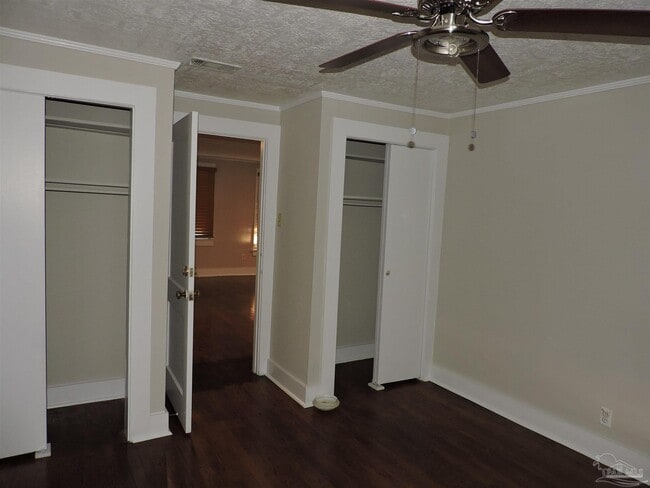 Building Photo - 916 E Hatton St