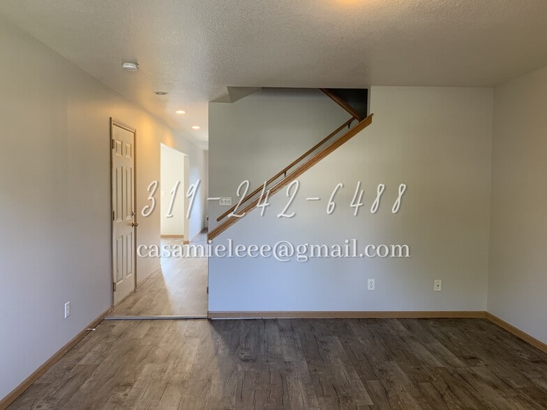 Main entry room - 2112 10th Street Pl