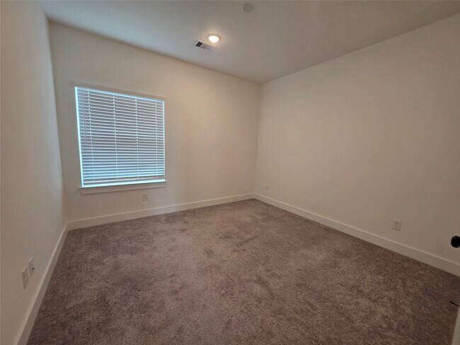Building Photo - 18710 Colorado River Ln