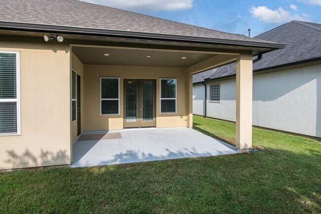 Building Photo - 21119 Bradford Grove Dr