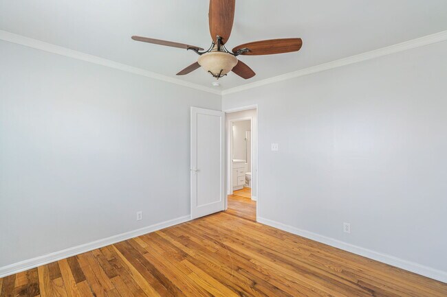 Building Photo - 3701 Vera Dr